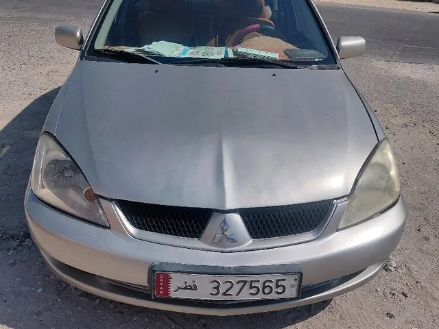 صورة 2009 ميتسوبيشي لانسر