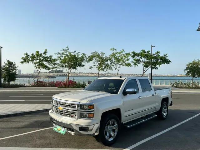 صورة 2015 شيفروليه سيلفرادو LTZ