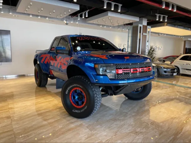 صورة 2011 فورد F-150 SVT رابتر