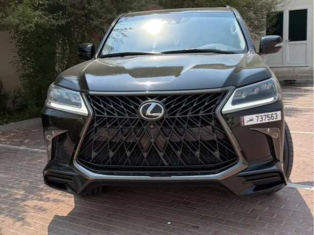 صورة 2019 لكزس LX 570 بلاك ايديشن