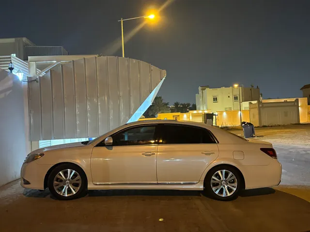 Photo of 2012 Toyota Avalon XL