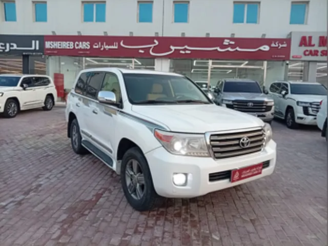 صورة 2015 تويوتا لاند كروزر GXR
