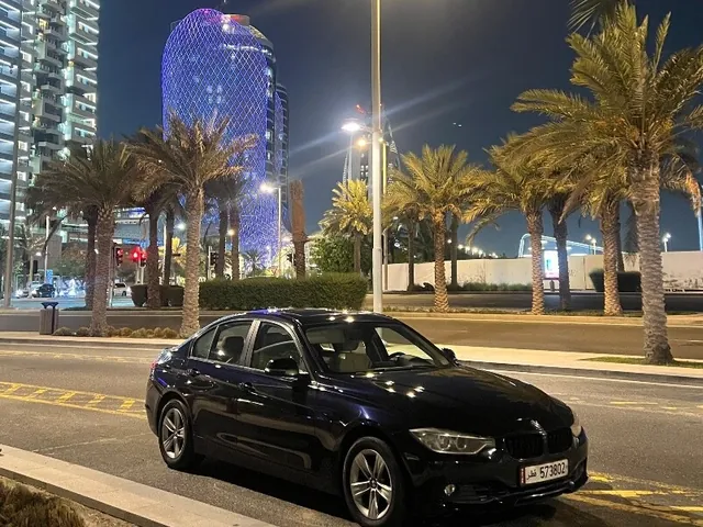 صورة 2014 بي إم دبليو الفئة الثالثة 320i