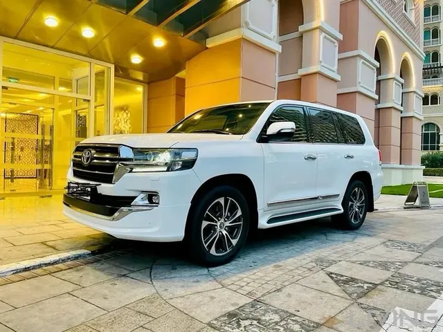Photo of 2020 Toyota Land Cruiser GXR