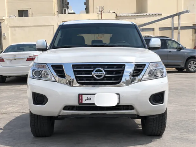 صورة 2018 نيسان باترول SE