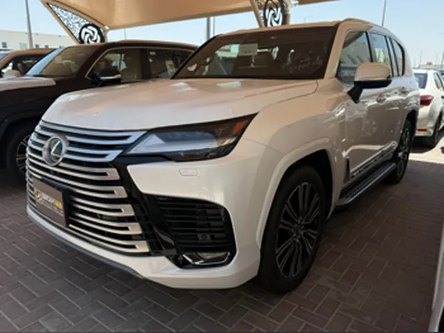 صورة 2026 لكزس LX 600 لكجري
