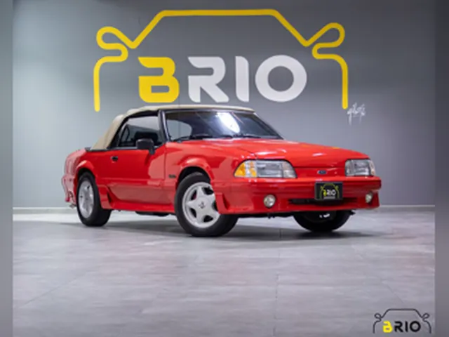 صورة 1990 فورد موستانج GT