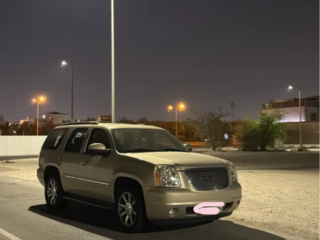 Photo of 2009 GMC Yukon Denali