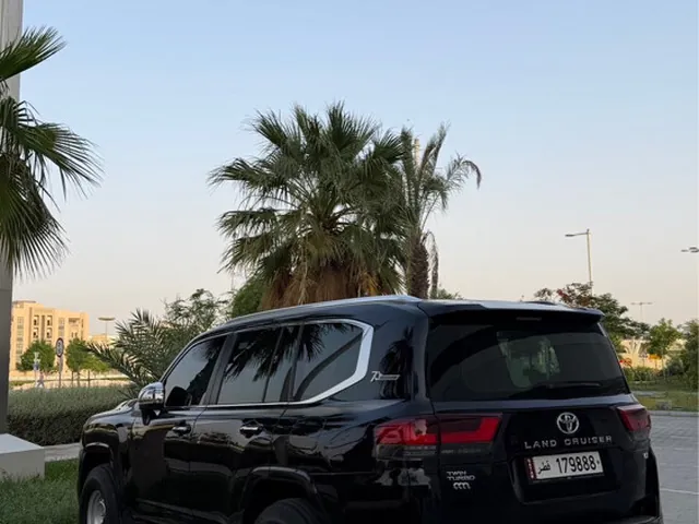 Photo of 2022 Toyota Land Cruiser VX