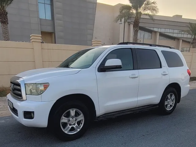 Photo of 2013 Toyota Sequoia