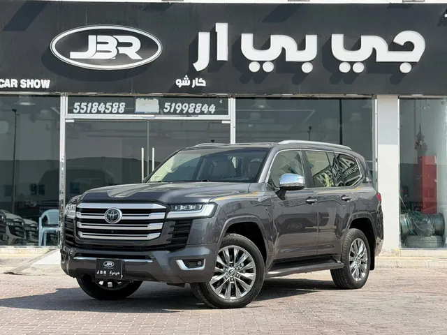 صورة 2022 تويوتا لاند كروزر VXR