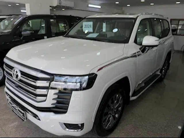 Photo of 2024 Toyota Land Cruiser GXR