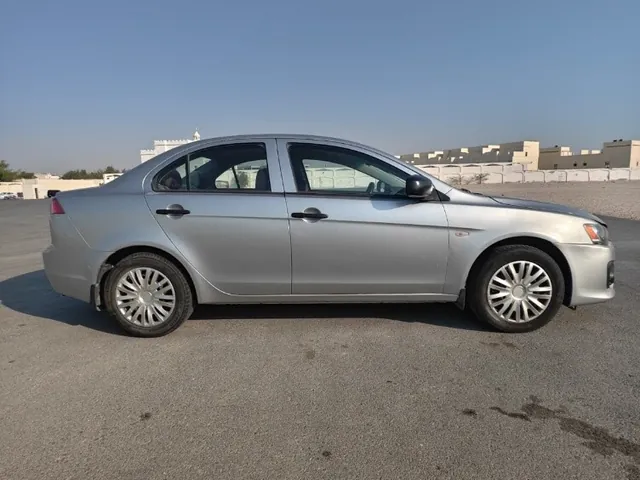 صورة 2016 ميتسوبيشي لانسر EX