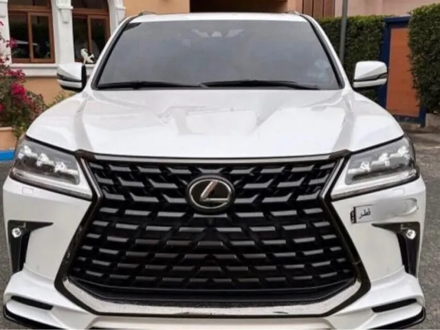 Photo of 2021 Lexus LX 570 Black Edition