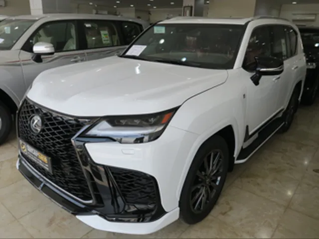 صورة 2026 لكزس LX 600 اف سبورت