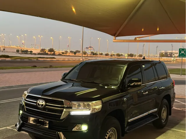 صورة 2008 تويوتا لاند كروزر VXR