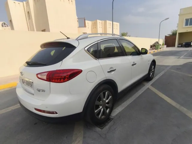 صورة 2015 إنفينيتي FX 50