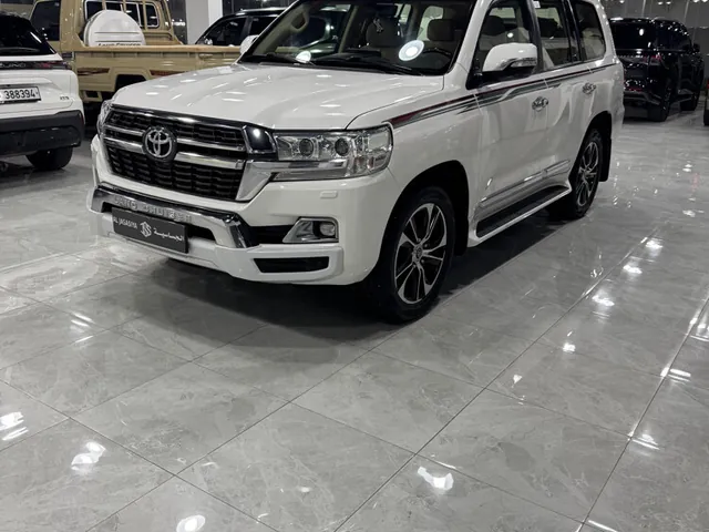 Photo of 2019 Toyota Land Cruiser GXR