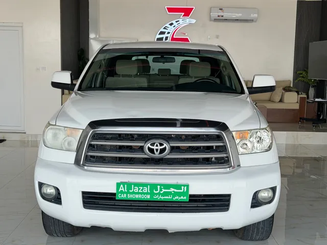 صورة 2014 تويوتا سيكويا