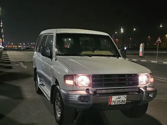 Photo of 1999 Mitsubishi Pajero GLS