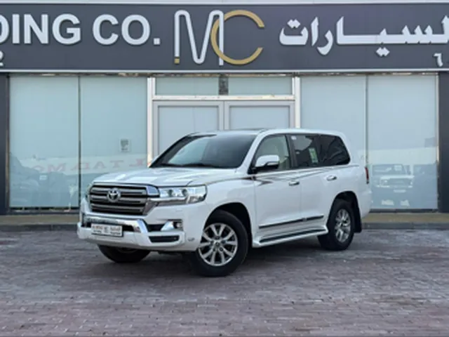 صورة 2018 تويوتا لاند كروزر GXR