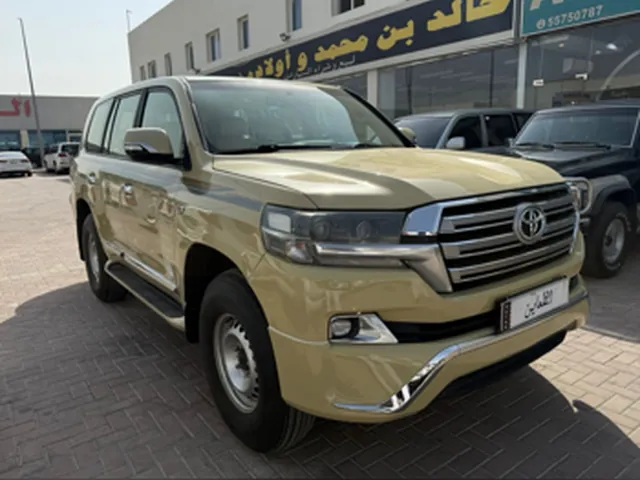 صورة 2015 تويوتا لاند كروزر VXR
