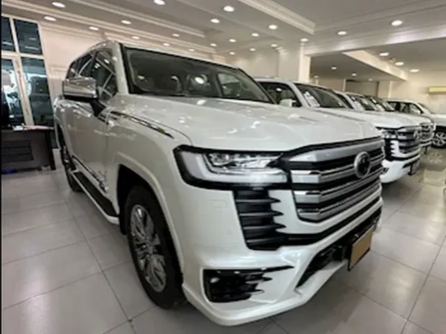 صورة 2024 تويوتا لاند كروزر VXR