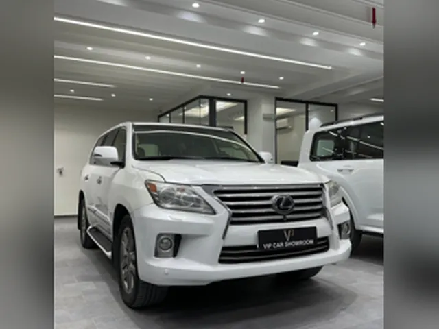 Photo of 2012 Lexus LX 570