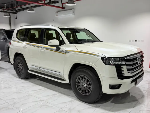 Photo of 2022 Toyota Land Cruiser GXR