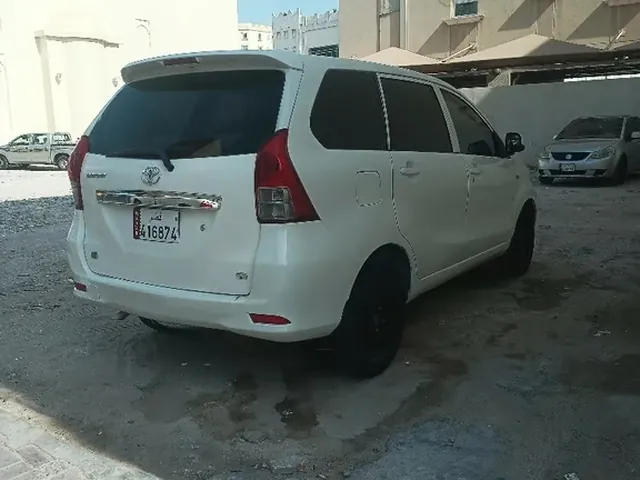 صورة 2015 تويوتا أفانزا