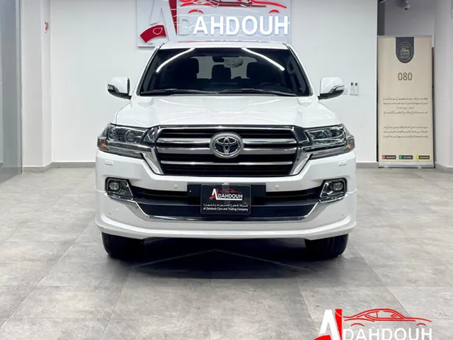 صورة 2019 تويوتا لاند كروزر GXR