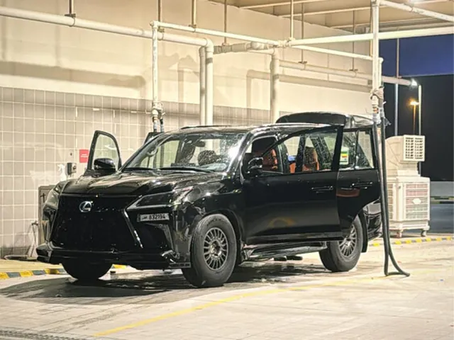 Photo of 2016 Lexus LX 600