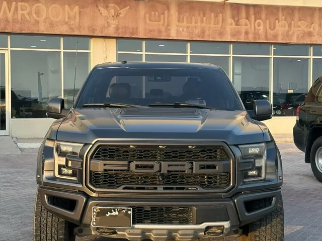 صورة 2018 فورد F-150 رابتور روش