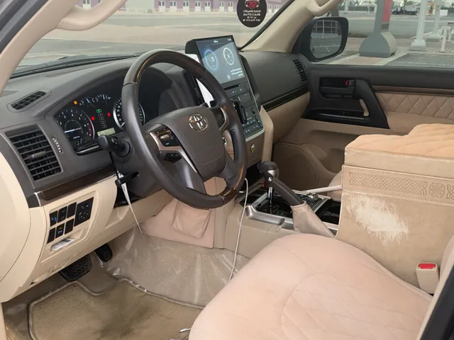 Photo of 2020 Toyota Land Cruiser GXR